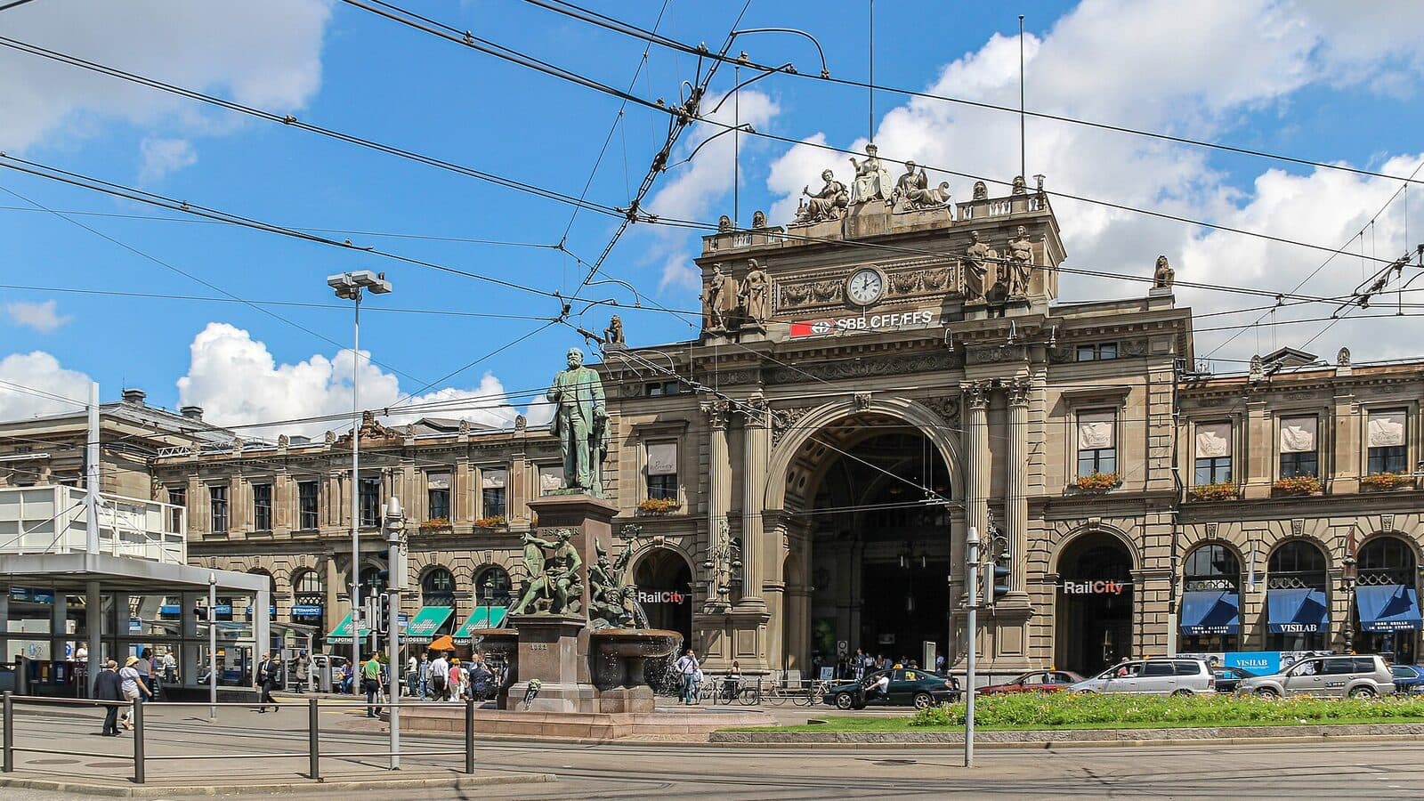 Das Bundeshaus in Bern von der Südseite