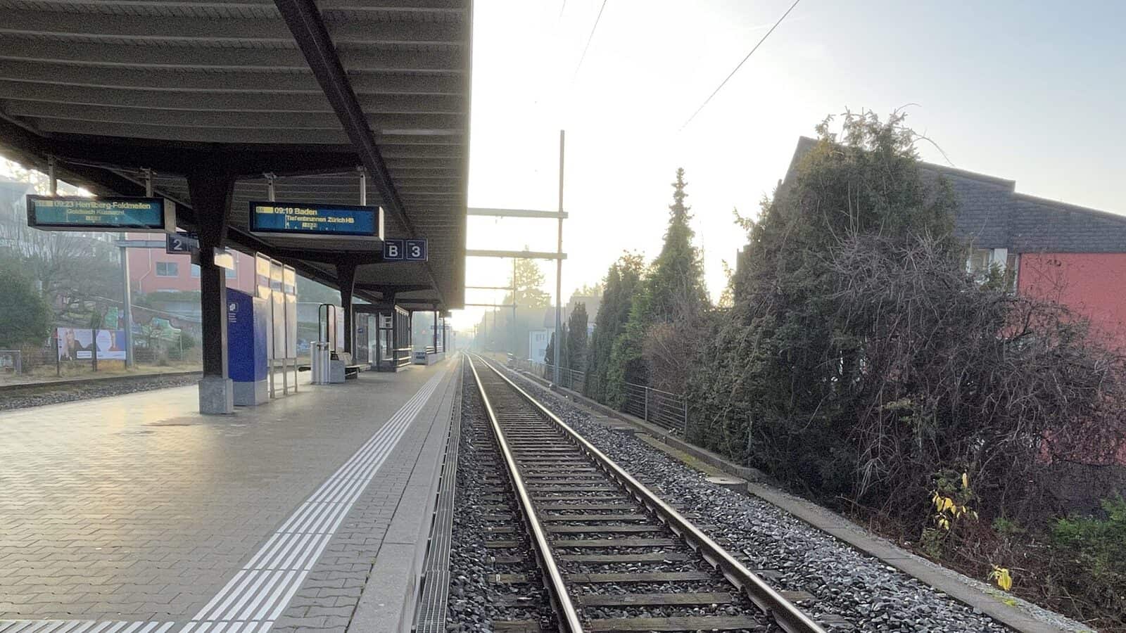 Platform at Zollikon railway station